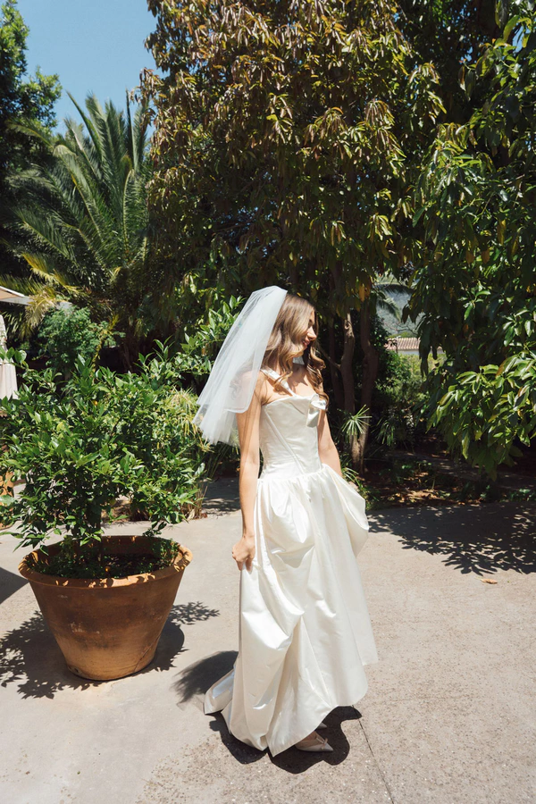 An Effortlessly Chic Garden Wedding in Mallorca with Vintage Details & Mountain Views