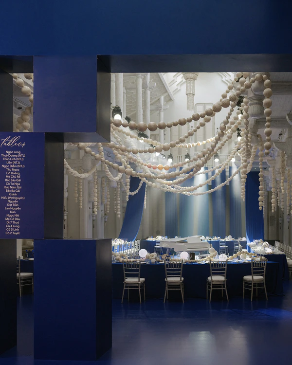 An Avant-Garde Vietnamese Beach Wedding Splashed in Cobalt Blue