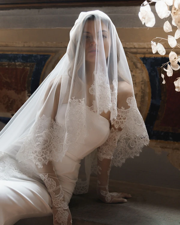 Pre-Wedding Photoshoot in a Picture-Perfect Italian Villa — photo 1