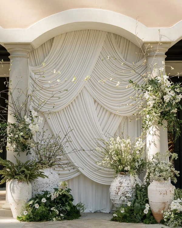 How to Manage Wedding Planning Without it Taking Over Your Life