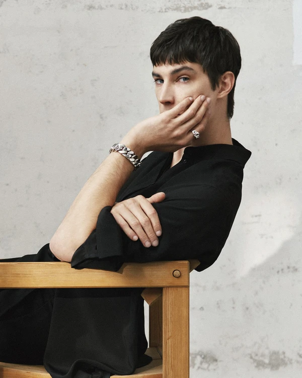 15 Fine Jewelry Designers for Modern Men’s Wedding Bands