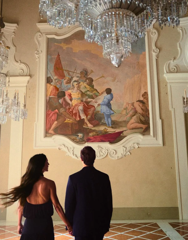 <a href="https://www.instagram.com/p/Ddl8Tj0iCj4/?img_index=1">Four Seasons Hotel Florence</a>