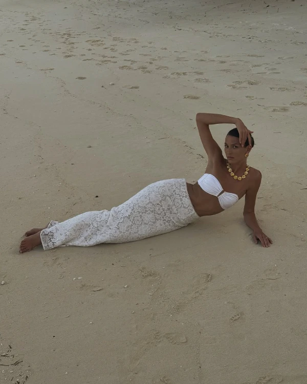 35 Beach Wedding Weekend Looks: The Ultimate Bridal Style Guide