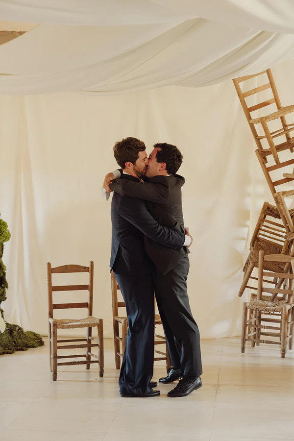 An Artist & Designer’s Art-Driven Spanish Wedding at a 16th-Century Cortijo, Drenched in Citrus and Calla Lilies