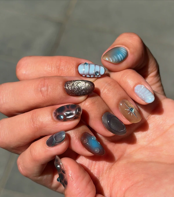 <a href="https://www.instagram.com/p/DaJBzFSDvWN/?img_index=2">Karii Nails</a>