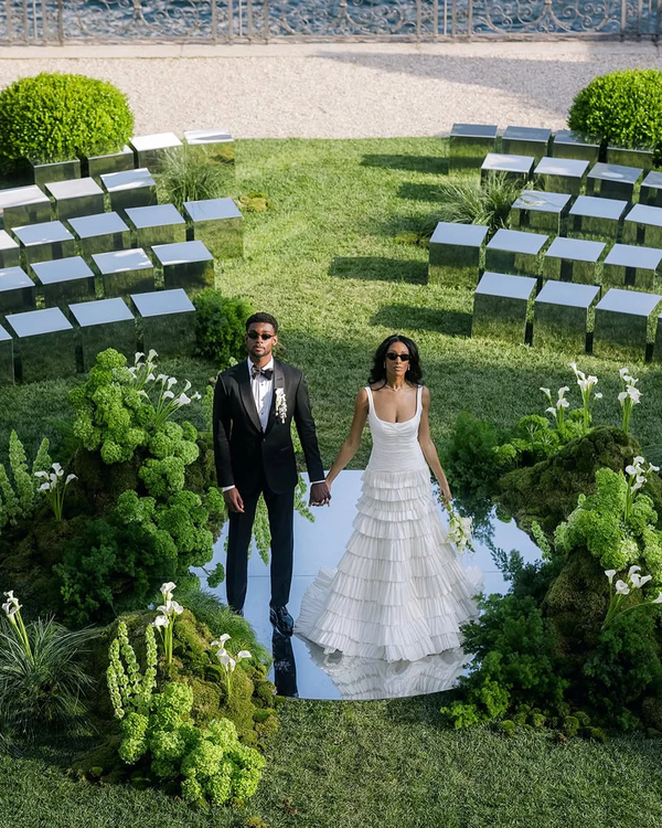 Should Wedding Vendors Disclose Their Use of AI to Couples?