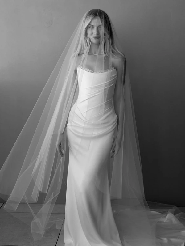 <a href="https://www.instagram.com/kyhabride/">Kyha Bride</a> from <a href="https://www.instagram.com/p/DdlXTPDk2Ek/?stkn=MWdpMXc5MmZjeHFsNw%3D%3D&img_index=2">Sphere Bridal Gallery</a>, Photography: <a href="https://www.instagram.com/danielchaferphotography/">Daniel Chafer</a>