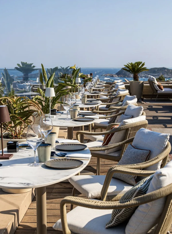 <a href="https://www.instagram.com/p/DOTW_bmDAJp/?img_index=1">La Réserve Ramatuelle</a>