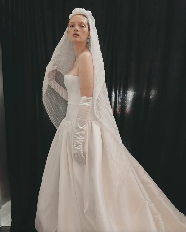 The Best Bridal Accessories for Every Wedding Dress Neckline