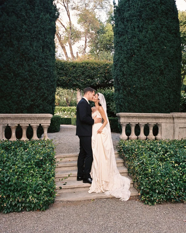 Photography: <a href="https://www.instagram.com/p/DSArleJDZ8q/?img_index=1">Brooke Nalani</a>