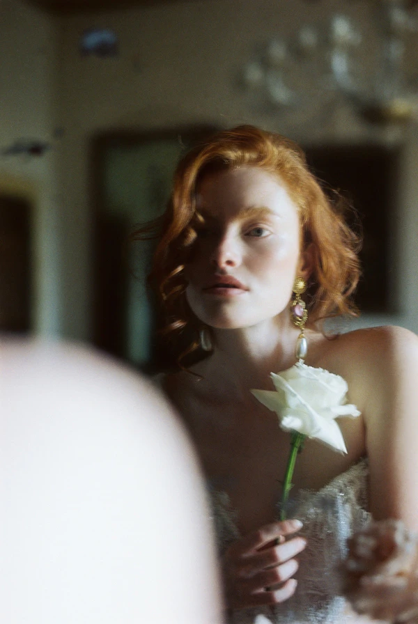 A Fusion of History, Elegance, and Love in the Wedding Editorial