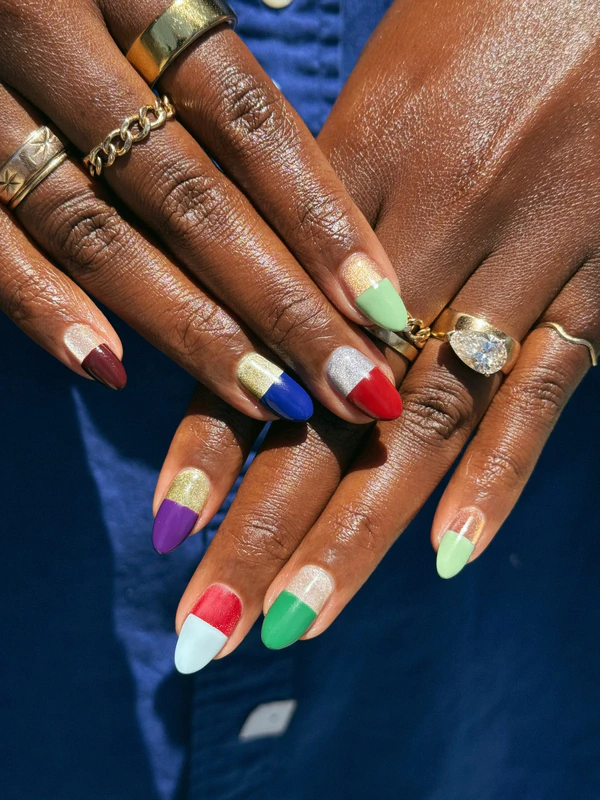 <a href="https://www.instagram.com/nailartbyqueenie/?hl=en">Nail Art by Queenie</a>
