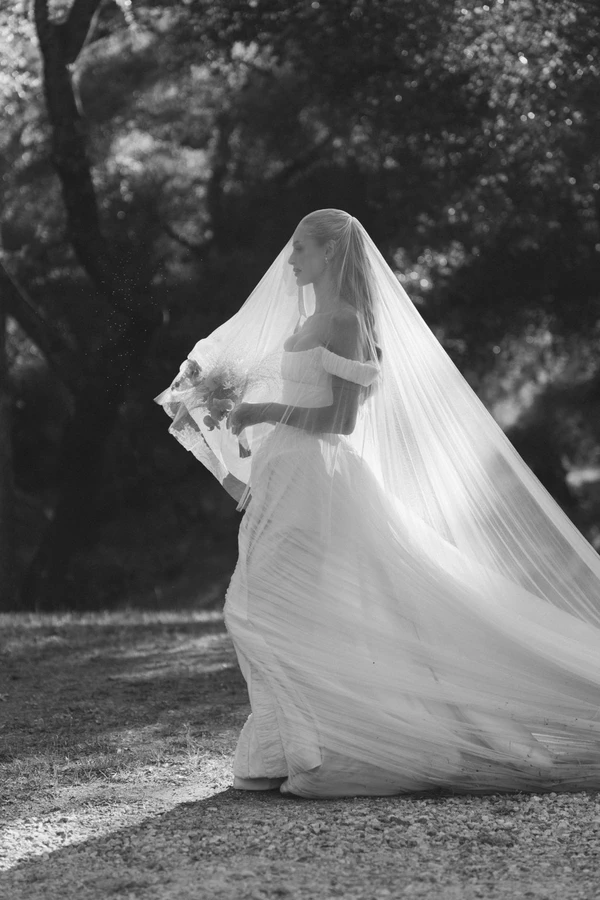 Influencer Jade Mitchell-Clyde's Chic Black-Tie Wedding in California's Gold Country