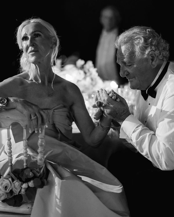 Best Wedding Gifts for Parents from the Couple — photo 2