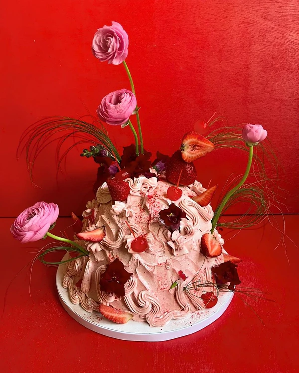 10 Summer Wedding Cake Trends