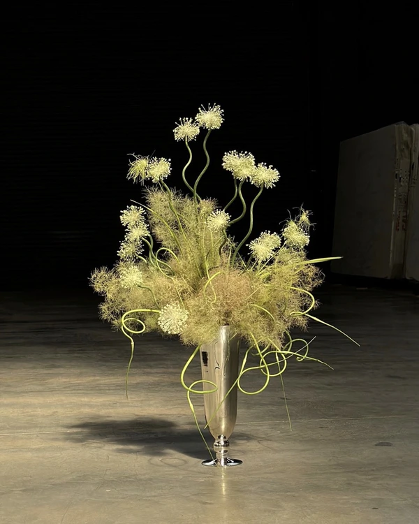 Trend: Overgrown Foliage Installations