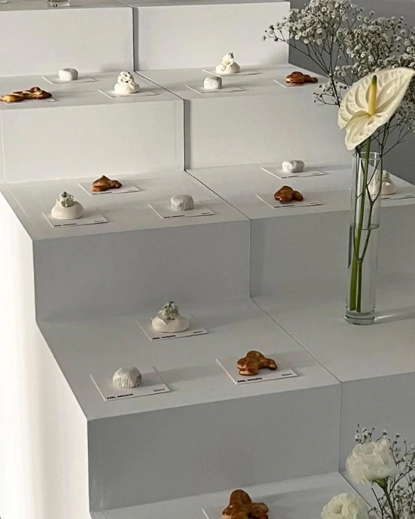 35 Chic Ideas to Style Your Wedding Dessert Tables