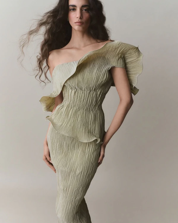 9 Fresh Color Combinations Defining Spring 2026 Weddings