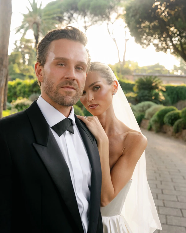From Roman Garden Romance to a Red-Lit Nightclub at This Villa Aurelia Wedding