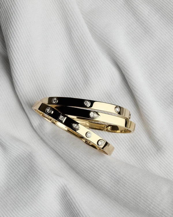 30 Expert Tips for Diamond Engagement & Wedding Ring Shopping