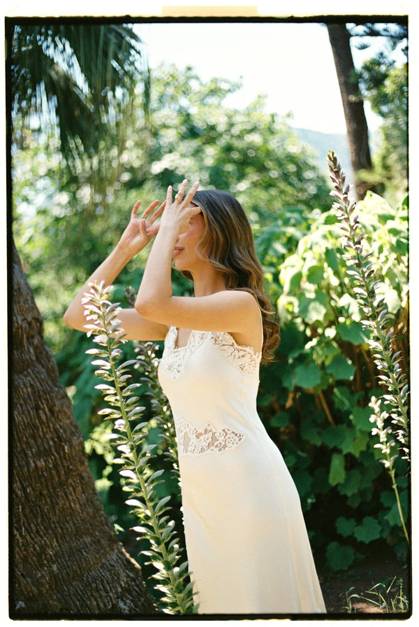 An Effortlessly Chic Garden Wedding in Mallorca with Vintage Details & Mountain Views