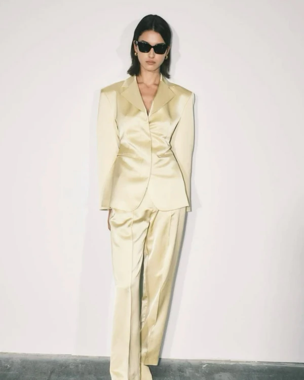 35 Chic Bridal Looks for Your Civil, Courthouse or City Hall Wedding