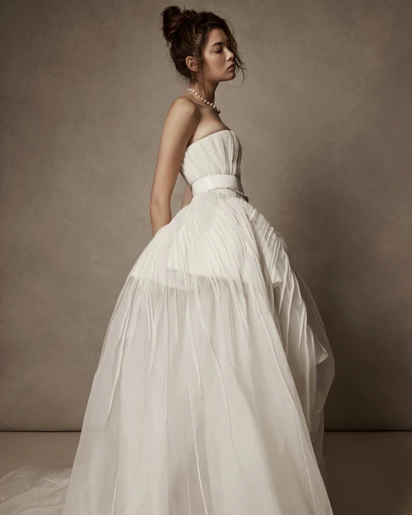 11 Corseted Wedding Dresses