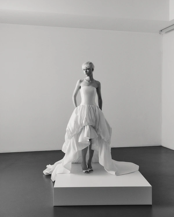 Viktor & Rolf Mariage Unveils Fall 2026 Bridal Collection