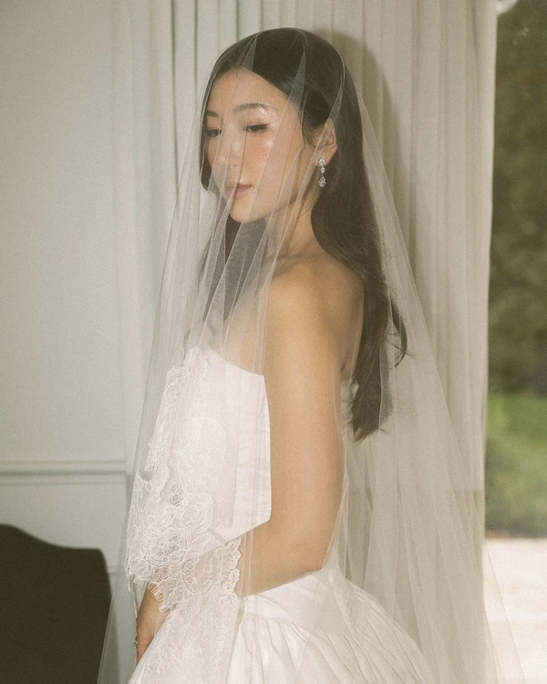 An Elegant Garden Wedding with a Traditional Korean Twist