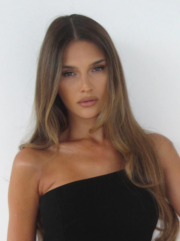 <a href="https://www.instagram.com/p/DYp04_3CBVV/?img_index=1"><em>Klaudia Jozwiak</em></a>