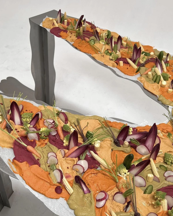 Trend: Modern Grazing Tables — photo 1