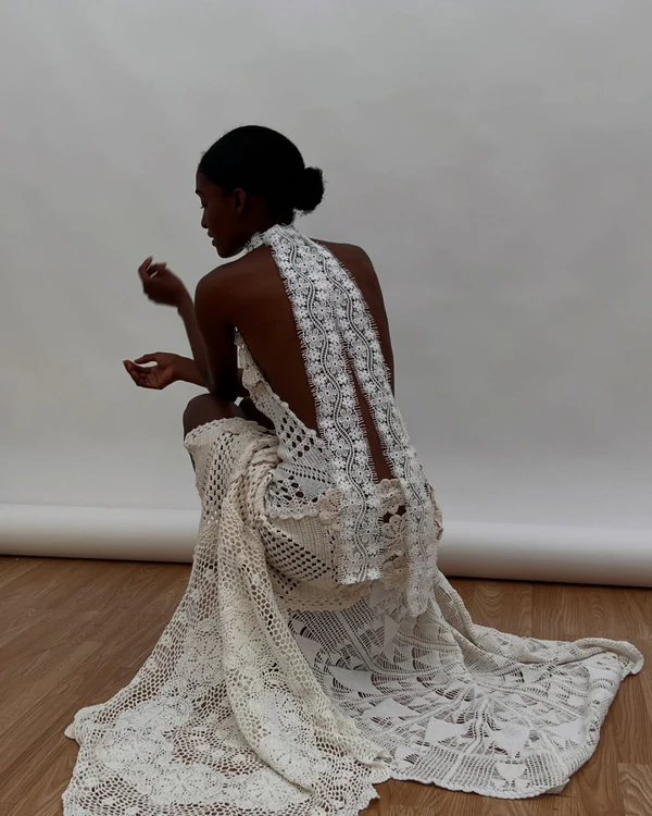 9 Genius Styling Hacks Bridal Stylists Swear By