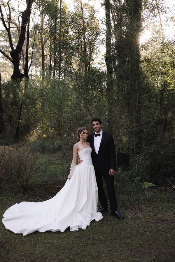 A Darkly Romantic Wedding Soirée