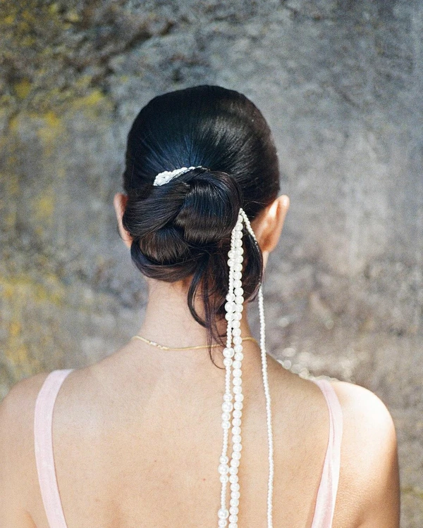 Chignon Hairstyles to Get a Stylish Wedding Look in 2022