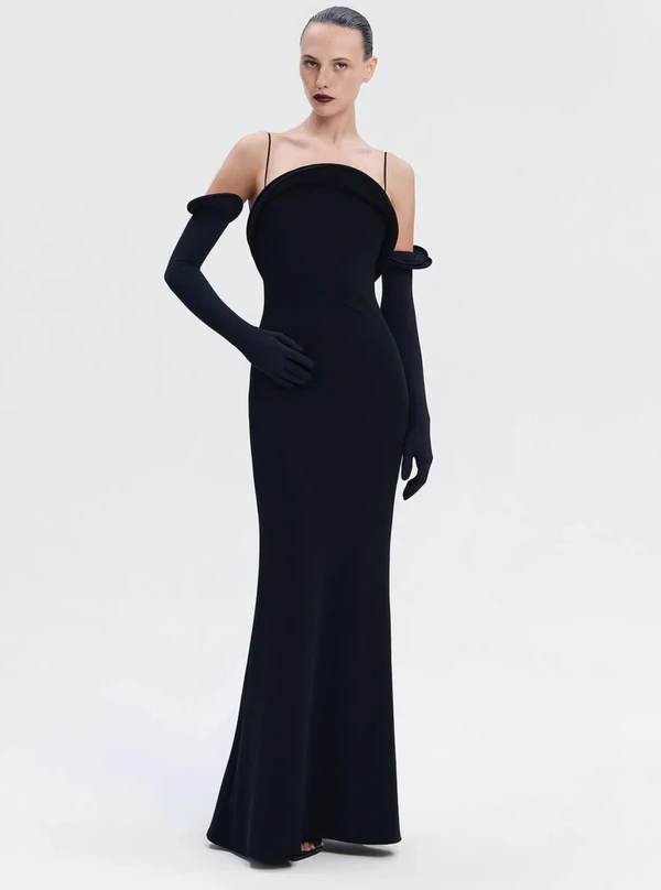 <a href="https://www.instagram.com/selezzalondon/p/DRWl7LdDVa8/?img_index=13">Selezza</a>