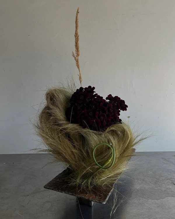 Trend: Twisted Floral Centerpieces