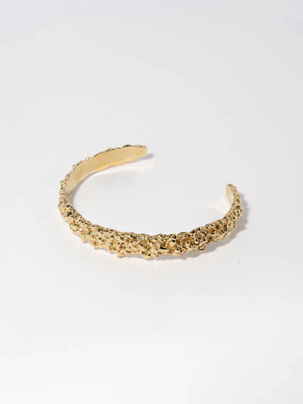 Trendy Jewelry for the Bride