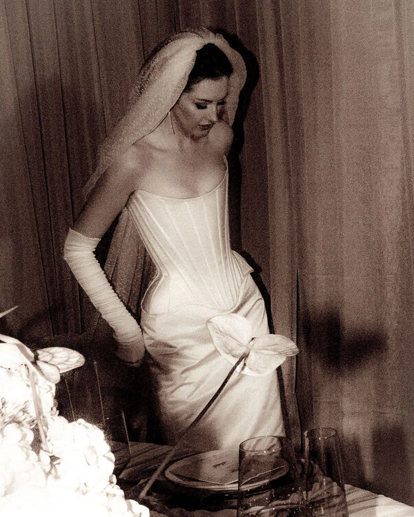 Vintage Dreams, Modern Love — photo 2