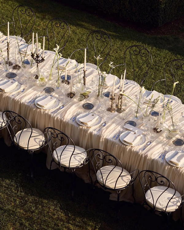 Is Asking Friends and Family to Help with Your Wedding a Good Idea?