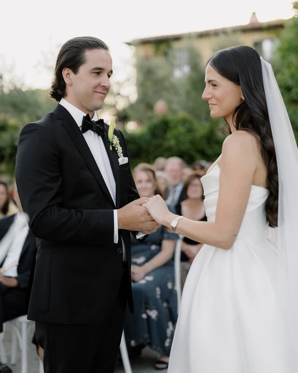 A Classic & Elegant Celebration Amongst an Italian Garden Villa