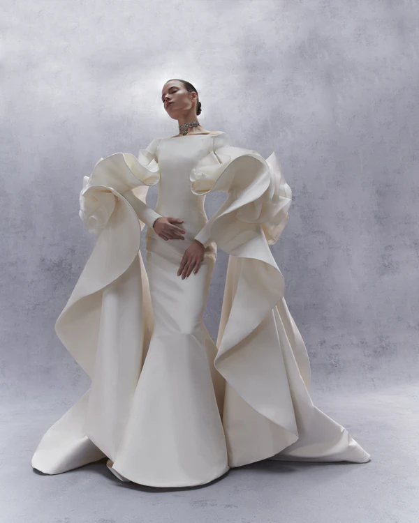 Wedding Dress Styles for Broad Shoulders