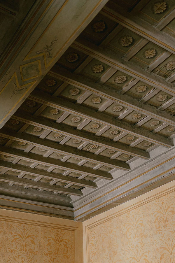 Vintage-Inspired Couture Takes Center Stage at This Chicly Curated Castle Wedding in Rome