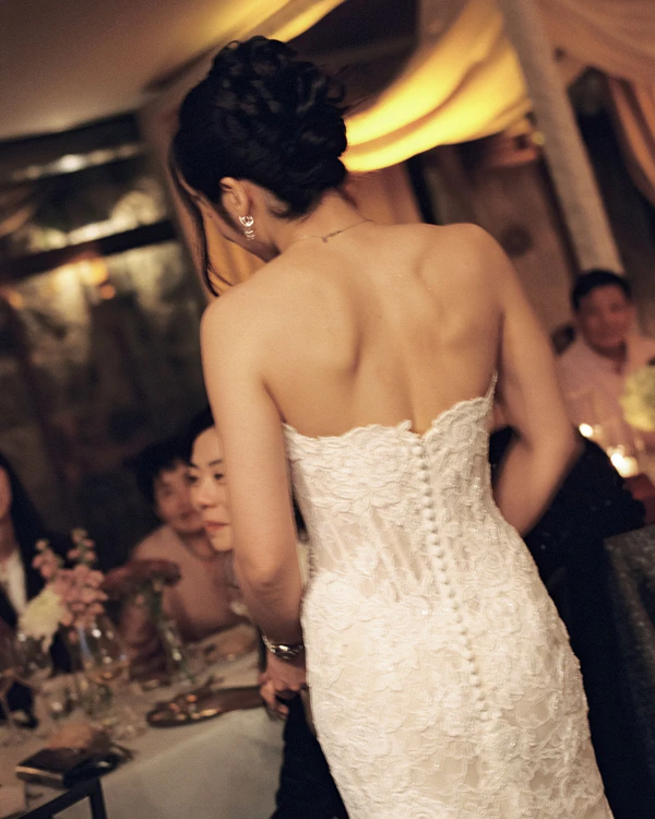 A Unique Fusion of Italian, Spanish & Chinese Cultures in this Chic Madrid Garden Wedding