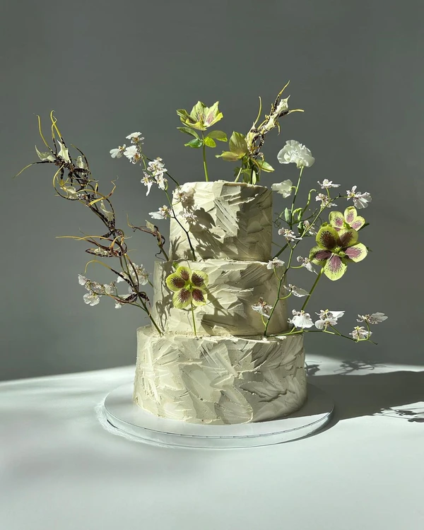 10 Summer Wedding Cake Trends