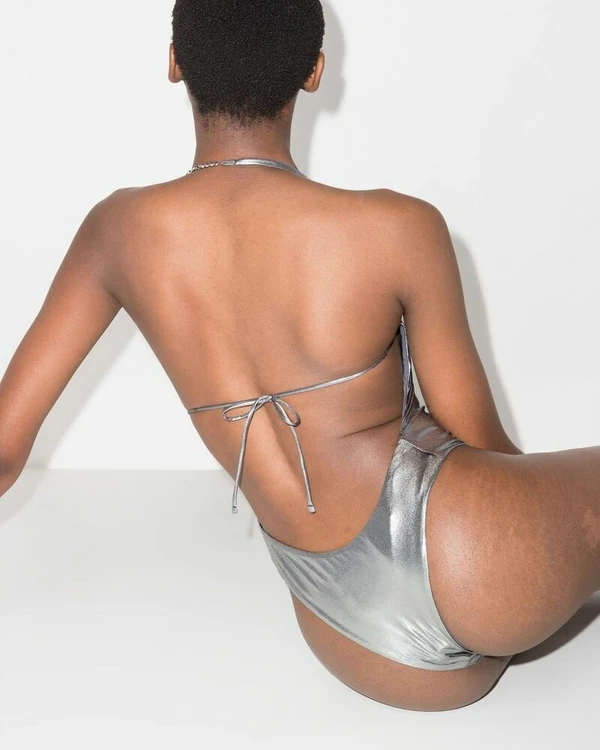 Trendy Swimsuits For a Honeymoon Trip