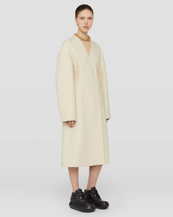 12 Stylish Outwear Pieces for Brides
