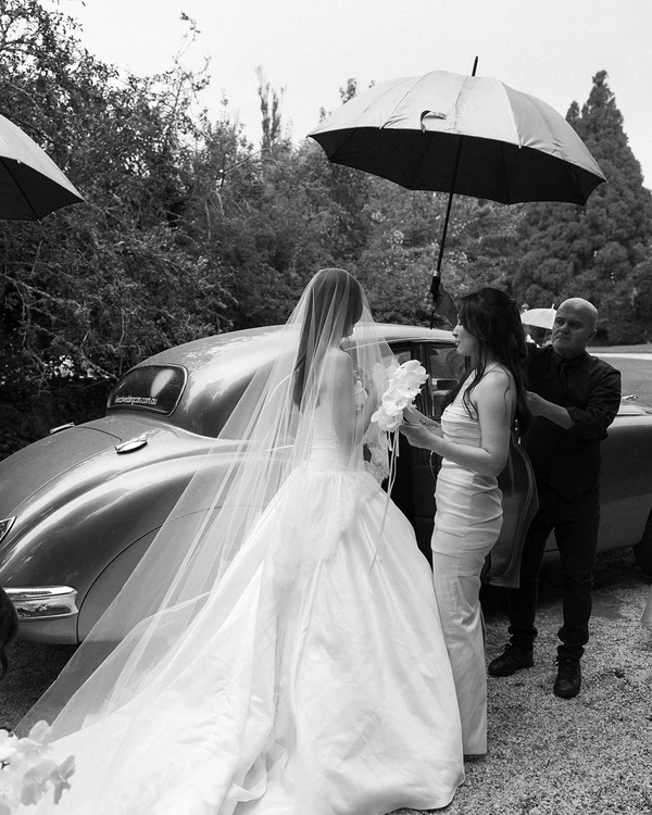 An Elegant Garden Wedding with a Traditional Korean Twist