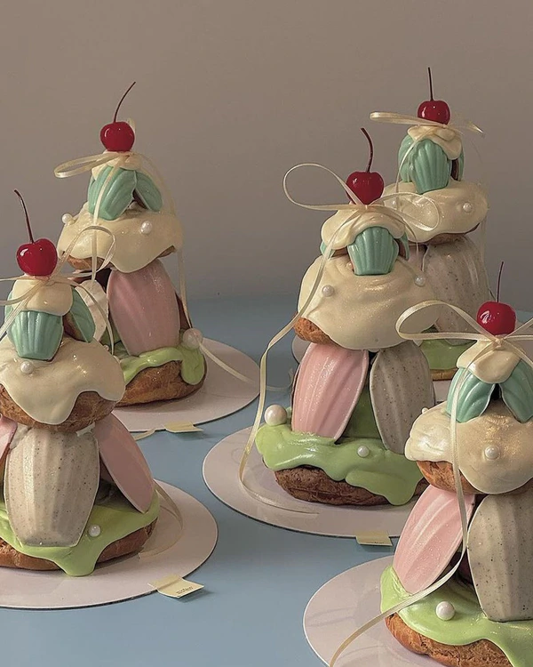 Trend: Croquembouche Wedding Desserts