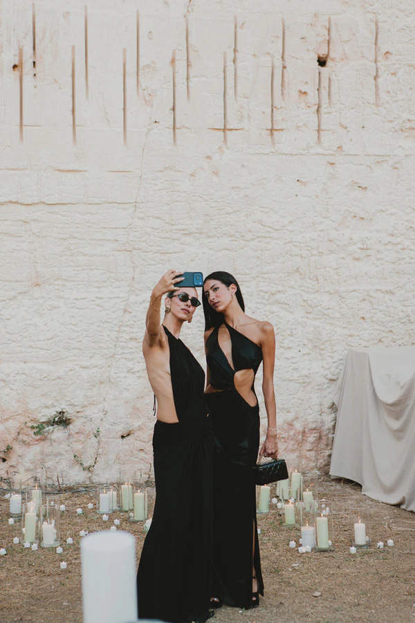 Pastel Florals, Golden Arches & a Dance-Filled Night at This Menorca Quarry Wedding