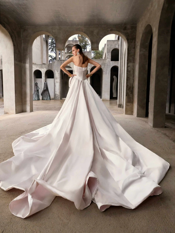 Galia Lahav, wedding bridal in California, USA — portfolio photo 4
